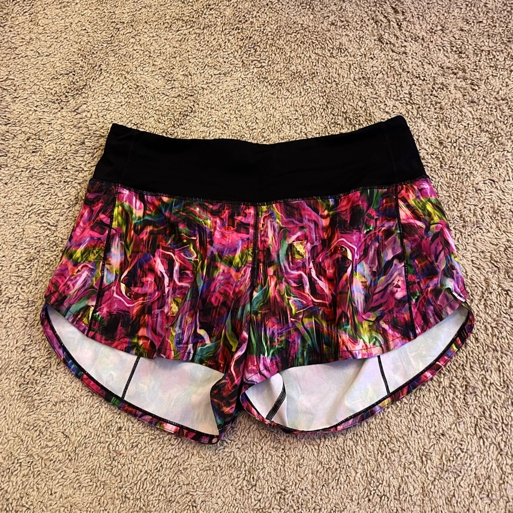 Lululemon speed up shorts 4” inseam LW